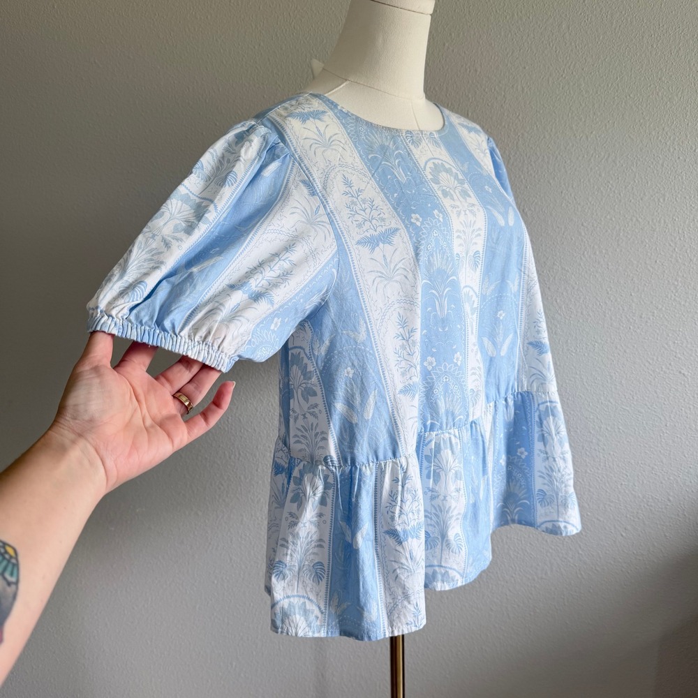 Coastal Blue White Floral Cotton babydoll Peplum Top Bow Back Puff Sleeve Medium
